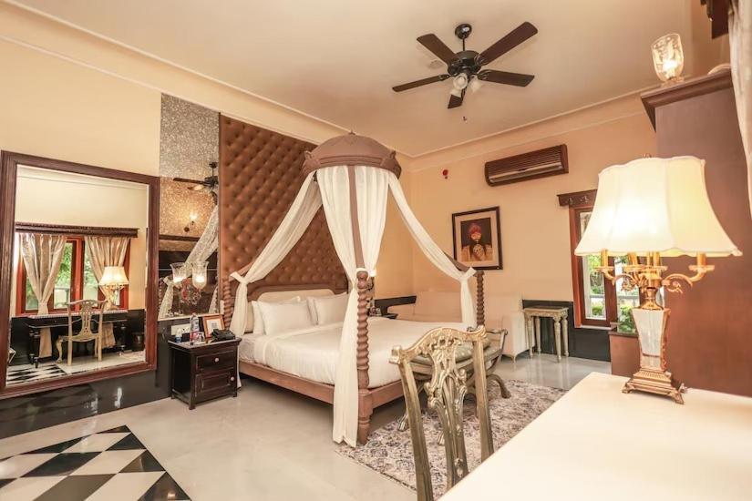 The Royal Retreat Resort & Spa Udajpur Zewnętrze zdjęcie