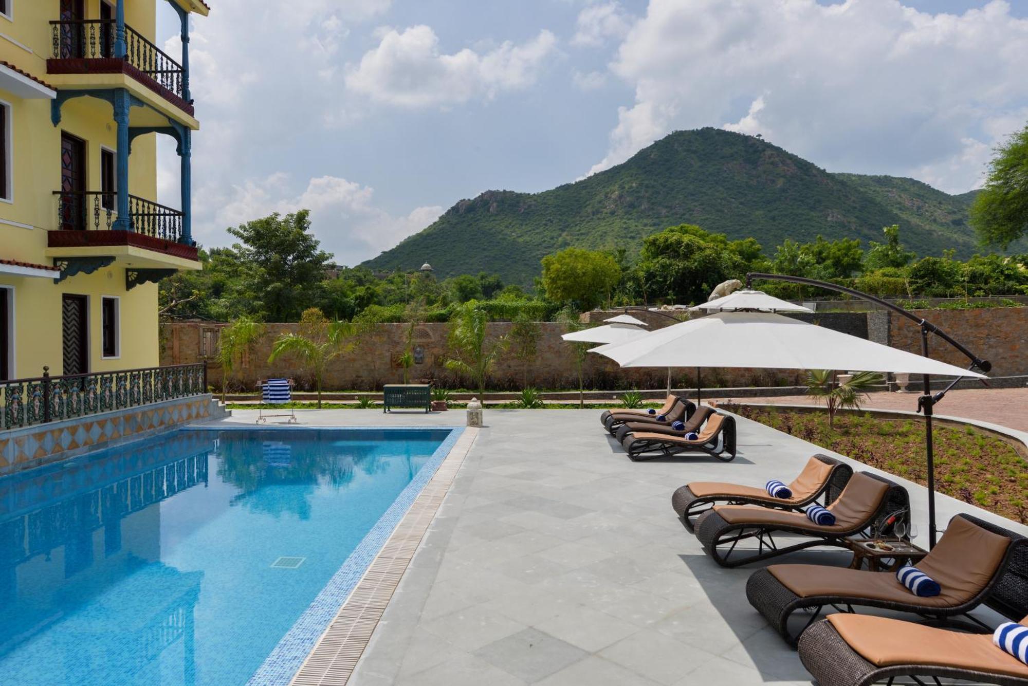 The Royal Retreat Resort & Spa Udajpur Zewnętrze zdjęcie