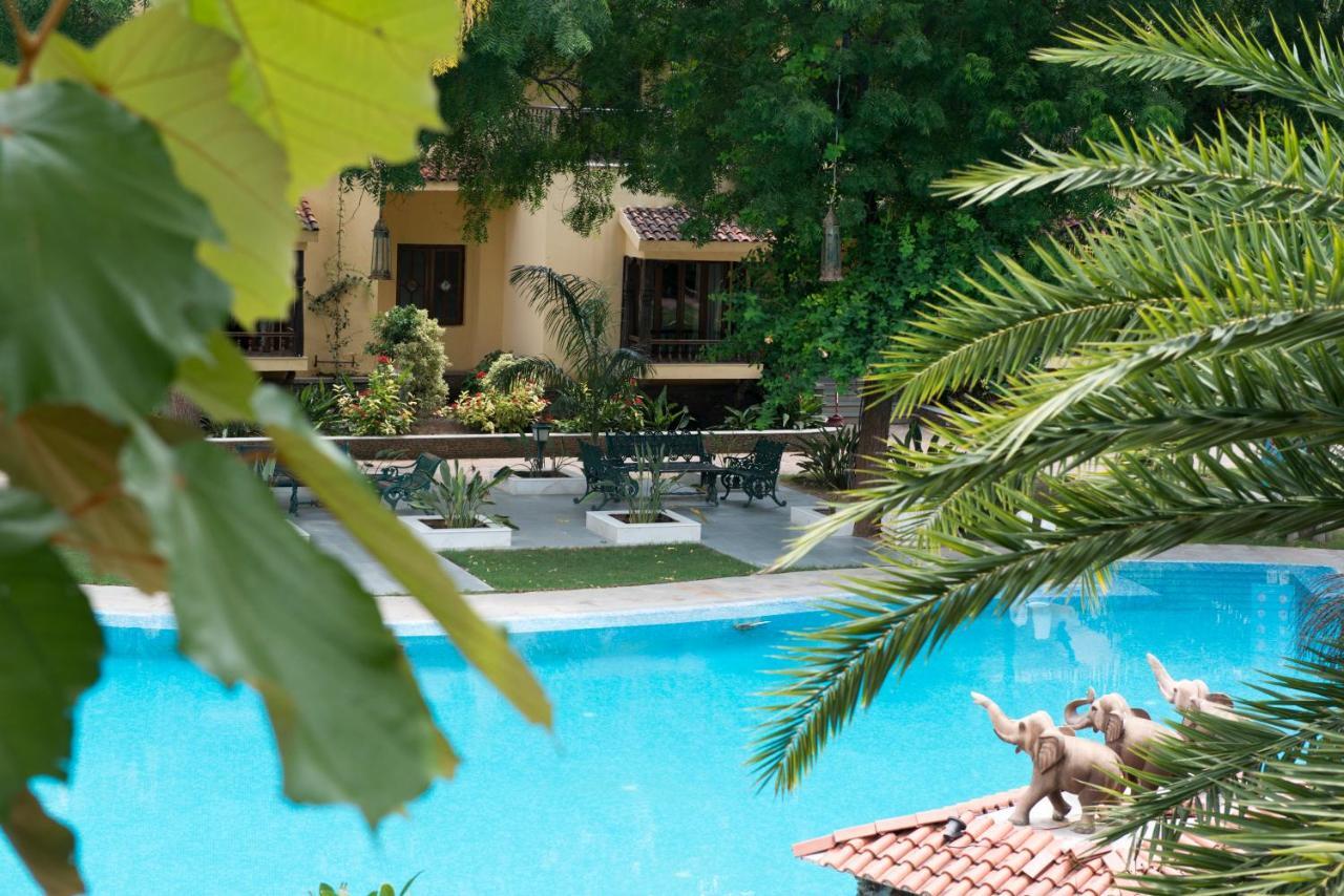 The Royal Retreat Resort & Spa Udajpur Zewnętrze zdjęcie